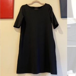 Little black dress with pockets and 3/4 sleeves